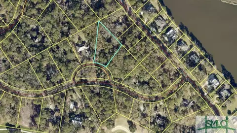 166 Hidden Cove Dr, Richmond Hill, GA 31324