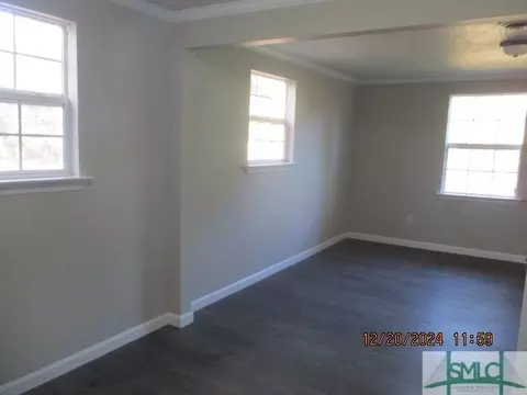 Living - 7337 E Oglethorpe Hwy, Midway, GA 31320 photo 1 of 6