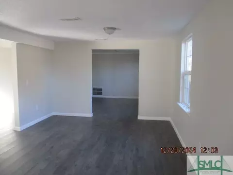 Living - 7337 E Oglethorpe Hwy, Midway, GA 31320 photo 5 of 6