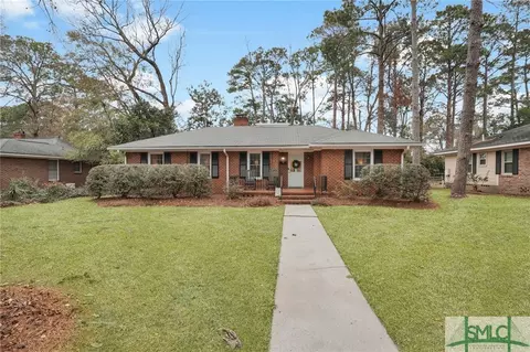 110 E 65th St, Savannah, GA 31405