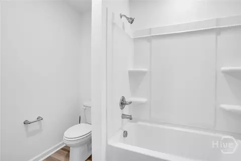 Bath - 1001 Easthaven Blvd, Pooler, GA 31322 photo 6 of 6