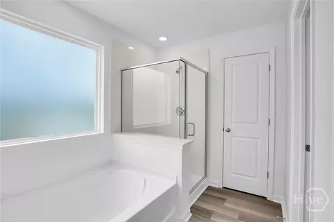 Bath - 1001 Easthaven Blvd, Pooler, GA 31322 photo 2 of 6