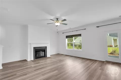 Living - 1001 Easthaven Blvd, Pooler, GA 31322 photo 3 of 5