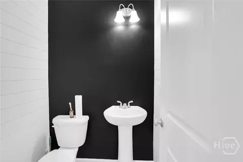 Bath - 1001 Easthaven Blvd, Pooler, GA 31322 photo 1 of 6