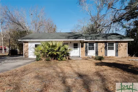 22 Oak St, Hinesville, GA 31313