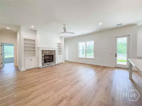 Living - 1047 Tranquility Pl NE, Townsend, GA 31331 photo 1 of 4