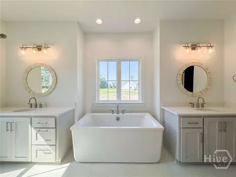 Bath - 1047 Tranquility Pl NE, Townsend, GA 31331 photo 1 of 4