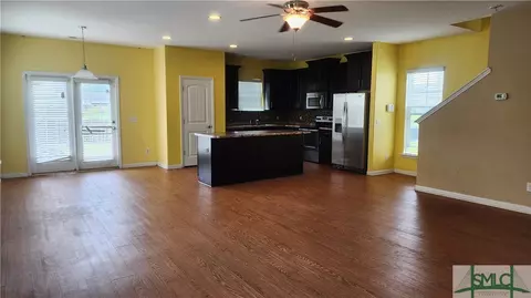 Living - 217 Lakepointe Dr, Savannah, GA 31407 photo 1 of 1