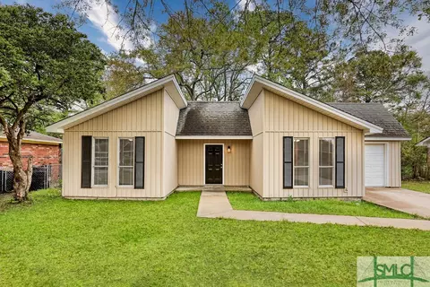 214 Holiday Dr, Savannah, GA 31419