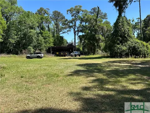 8518 Whitefield Ave, Savannah, GA 31406