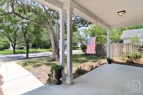 Exterior - 1212 E 52nd St, Savannah, GA 31404 photo 2 of 5