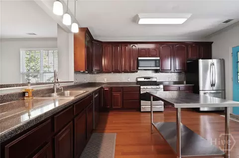 Kitchen - 1212 E 52nd St, Savannah, GA 31404 photo 2 of 4
