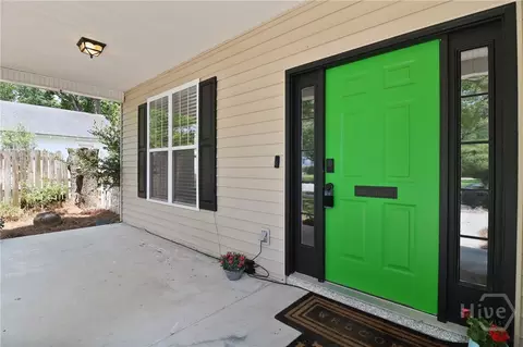 Exterior - 1212 E 52nd St, Savannah, GA 31404 photo 3 of 5