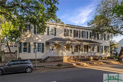 52-56 E Broad St, Savannah, GA 31401