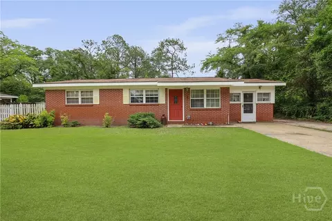 985 Seven Oaks Rd, Jesup, GA 31546