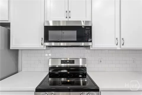 Kitchen - 156 Como Dr, Pooler, GA 31322 photo 3 of 3