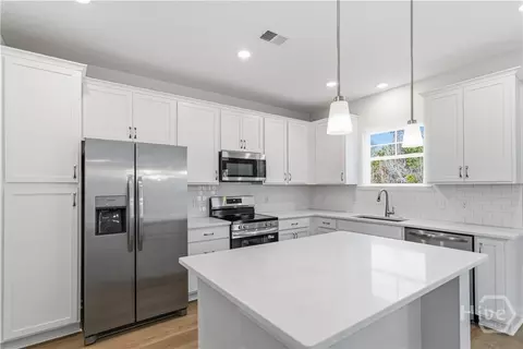Kitchen - 156 Como Dr, Pooler, GA 31322 photo 2 of 3