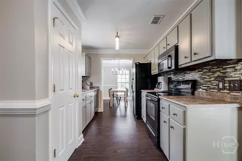 Kitchen - 391 Hawk Hammock Dr, Springfield, GA 31329 photo 2 of 3