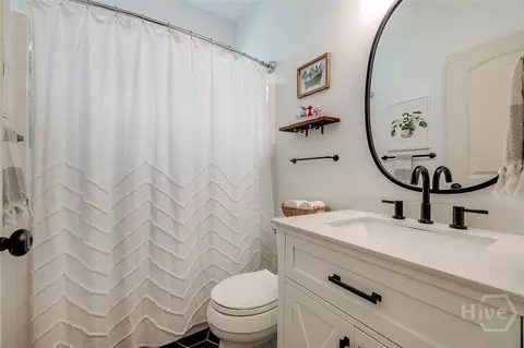 Bath - 2 Iron Gate Ct, Pooler, GA 31322 photo 2 of 5