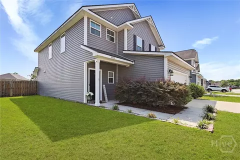 806 Fairview Cir, Hinesville, GA 31313