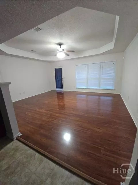 Living - 182 Gloucester Dr, Midway, GA 31320 photo 1 of 2