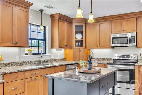 Kitchen - 203 Orchard Dr, Rincon, GA 31326 photo 2 of 6