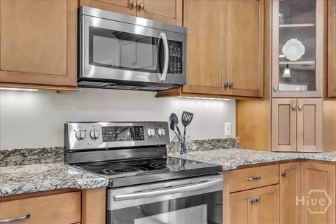 Kitchen - 203 Orchard Dr, Rincon, GA 31326 photo 4 of 6