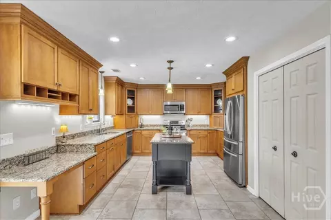 Kitchen - 203 Orchard Dr, Rincon, GA 31326 photo 1 of 6