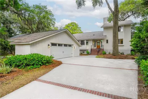 6 Schroeder Ct, Savannah, GA 31411