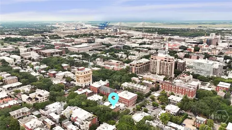 View/Area - 24 E Jones St, Savannah, GA 31401 photo 5 of 6