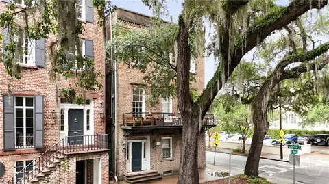 Exterior - 24 E Jones St, Savannah, GA 31401 photo 4 of 9