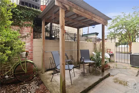 Exterior - 24 E Jones St, Savannah, GA 31401 photo 9 of 9