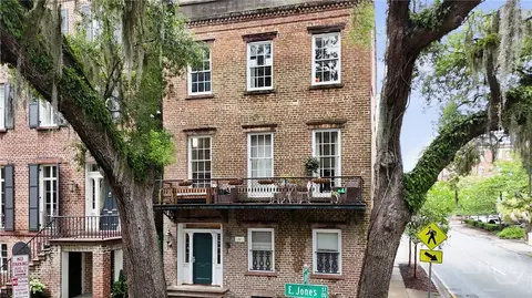 Exterior - 24 E Jones St, Savannah, GA 31401 photo 3 of 9