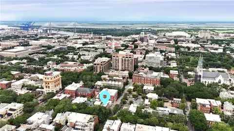 View/Area - 24 E Jones St, Savannah, GA 31401 photo 1 of 6