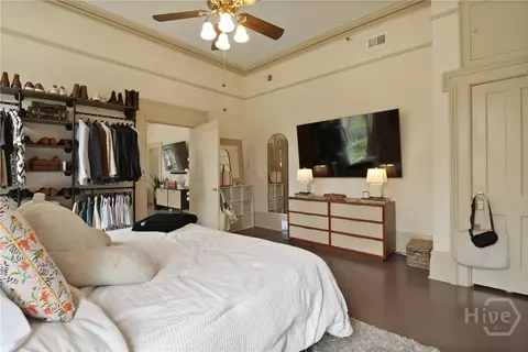 Bedroom - 24 E Jones St, Savannah, GA 31401 photo 3 of 13