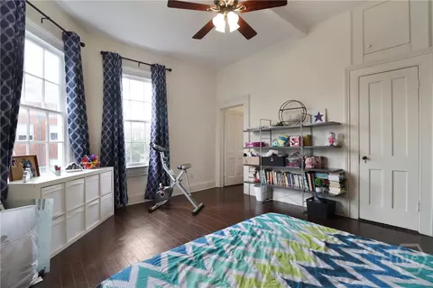 Bedroom - 24 E Jones St, Savannah, GA 31401 photo 10 of 13