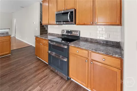 Kitchen - 611 Dresler Rd, Rincon, GA 31326 photo 4 of 4
