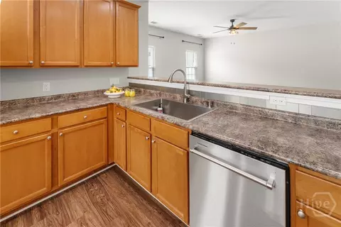 Kitchen - 611 Dresler Rd, Rincon, GA 31326 photo 3 of 4