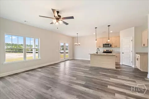 Living - 304 Timberlake Dr, Guyton, GA 31312 photo 2 of 2