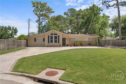 7112 Hialeah Cir, Savannah, GA 31406