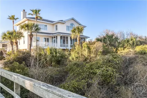 2 13th St, Tybee Island, GA 31328