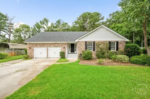 375 Hermitage Dr, Richmond Hill, GA 31324