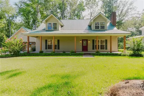 130 Seines Landing Dr, Springfield, GA 31329