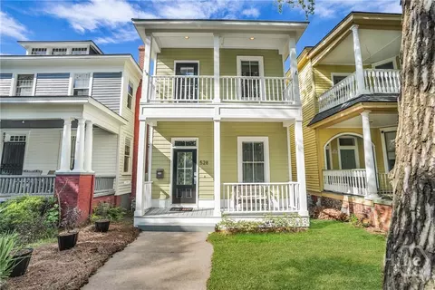 528 E Duffy St, Savannah, GA 31401