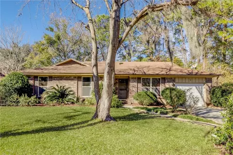 9 Mulberry Ct, Savannah, GA 31406