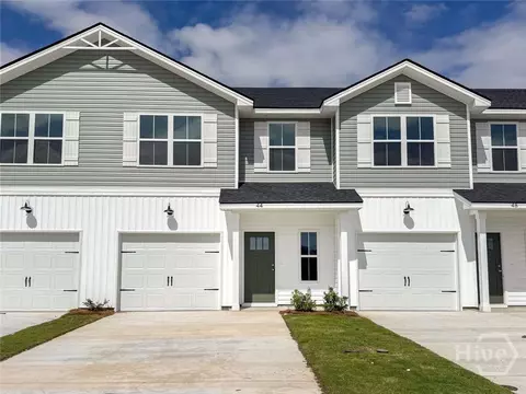 44 Beaumont Dr, Hinesville, GA 31313