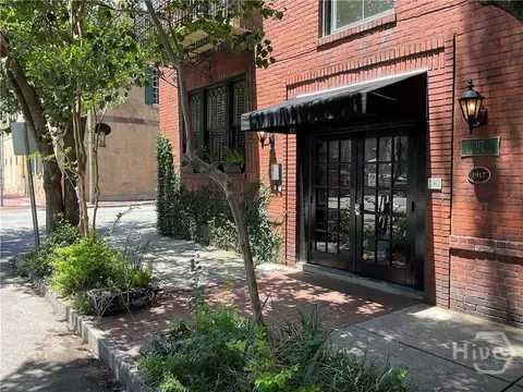 117 Lincoln St #5A, Savannah, GA 31401