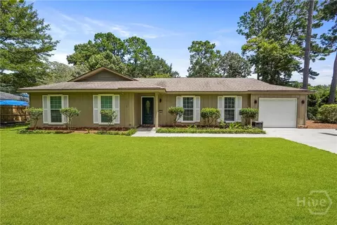 628 Suncrest Blvd, Savannah, GA 31410