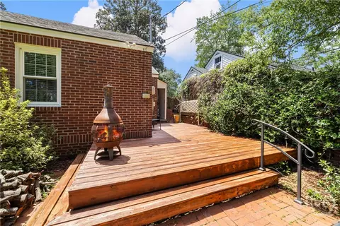 Exterior - 1318 E 51st St, Savannah, GA 31404 photo 4 of 7