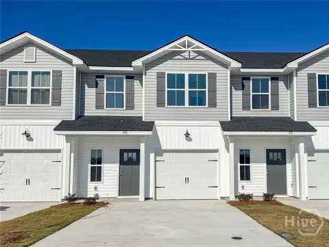 66 Beaumont Dr, Hinesville, GA 31313